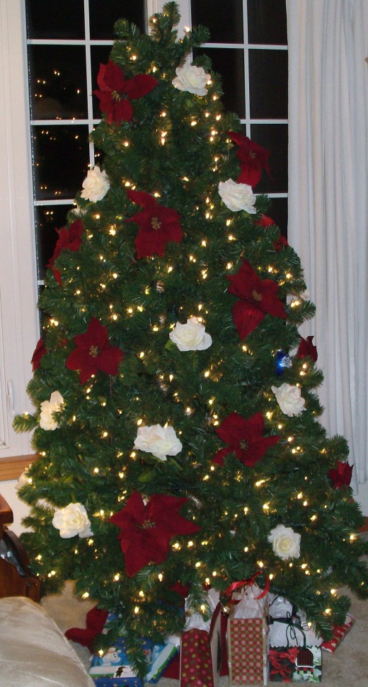 Dress Up Your Christmas Tree with Silk Florals - Great ...