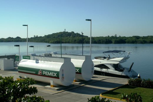 The PEMEX fuel dock in San Blas is right next to the SINGLAR Marina. This is SINGLAR's newest facility and the staff and management are very accomodating. Shorepower at the slips may be a bit of a problem, especially for larger vessels, and the chann