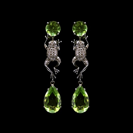 Peridot earrings from top10jewelryshop.blogspot.com
