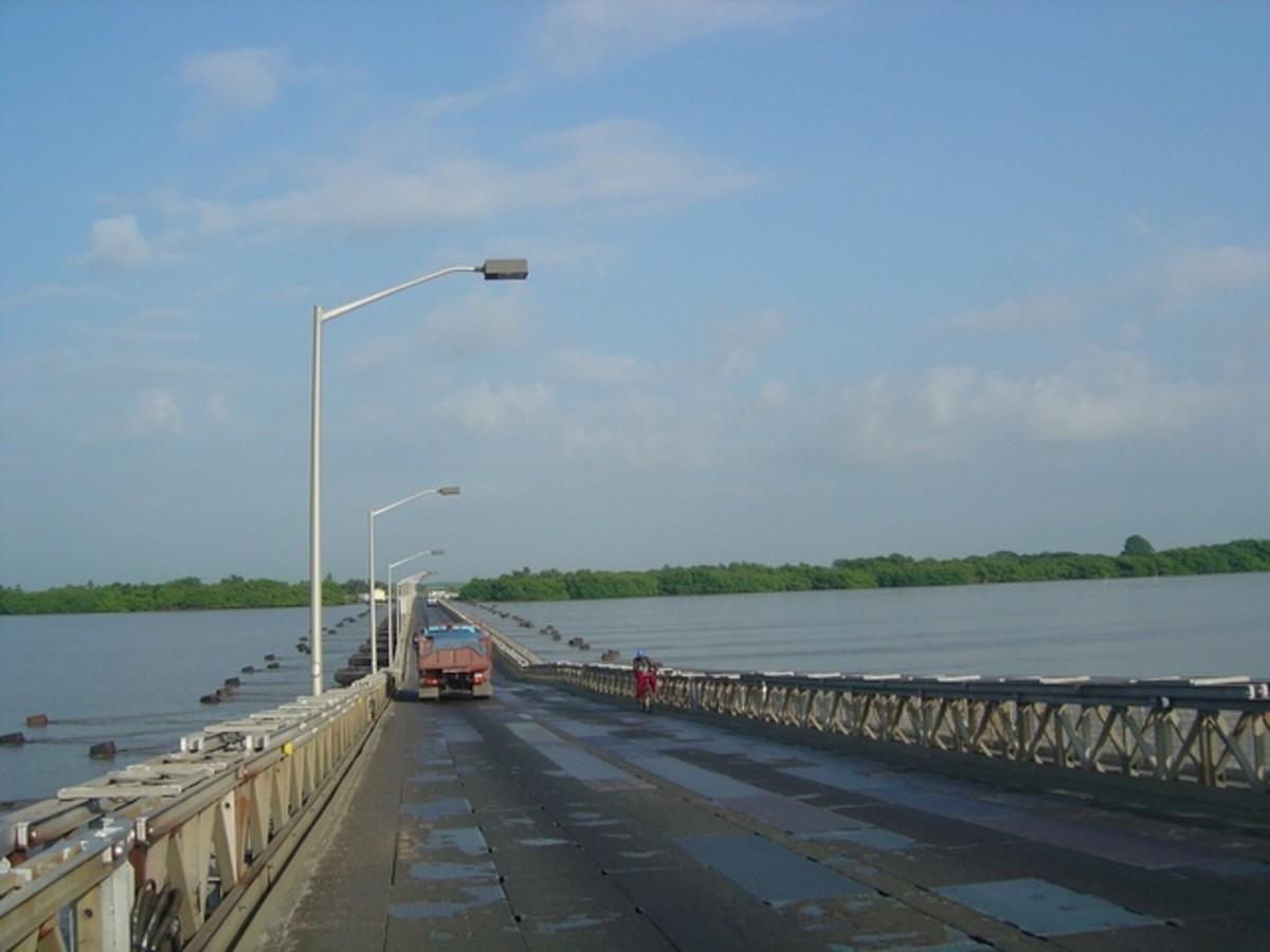 Photo taken from the halfway point of the bridge.