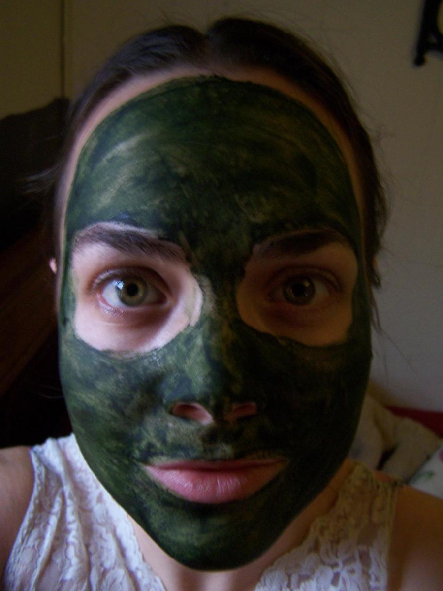 Spirulina Face and Body Mask How-to and Review