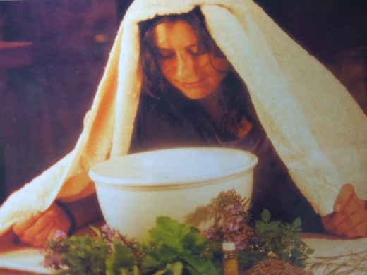 Clove Oil Vaporized Inhalation soothes the mind and soul both at the same time.