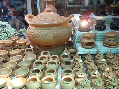 Mon-style pottery called Hai 