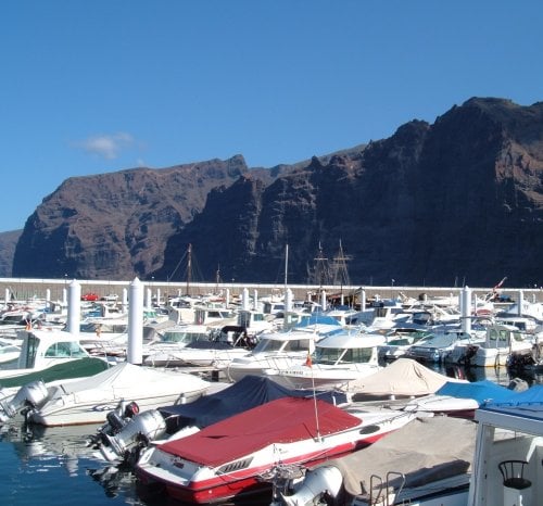 Boats and cliffs in Los Gigantes (the Giants)