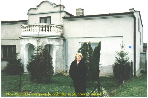 I'm in front of the house of my father's father.  What an amazing feeling!