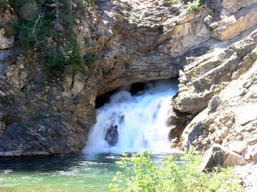 Running Eagle Falls - it looks like the water is flowing out of the rock!