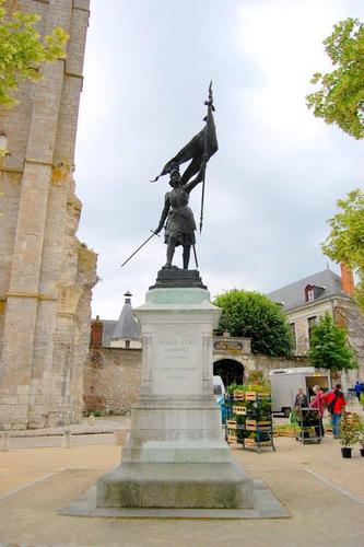 Statue of Joan of Arc in Beaugency