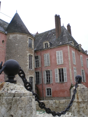 A closer view of Chateau