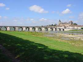 The bridge at Gien