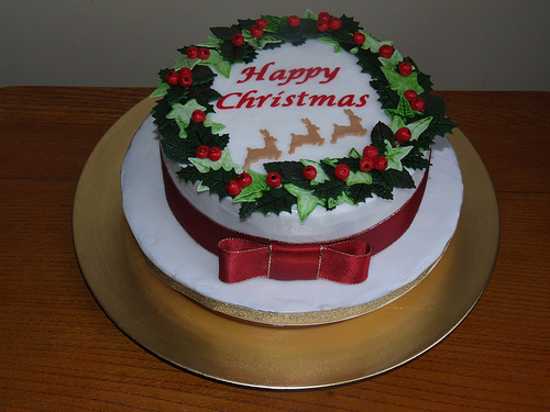 Learn to make a wreath cake in my online cooking school!