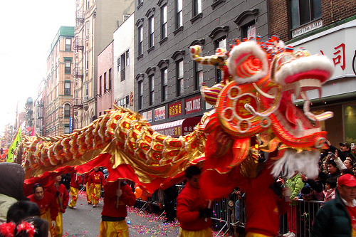 www.greentortoise.com - New Year Dragon Dance in Chinese community