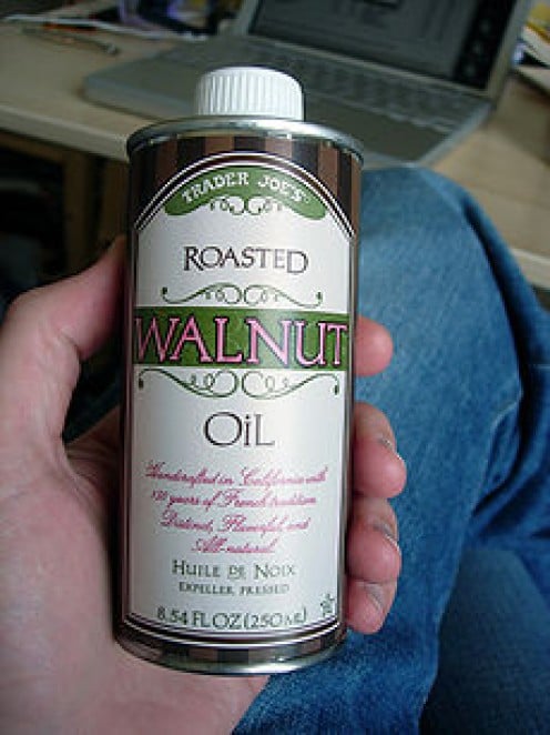 Ideas for Cooking With Walnut Oil Ideas for Cooking With Walnut Oil