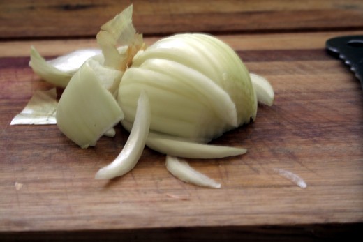 There you have perfect onion slivers, if you need them for a stir fry.