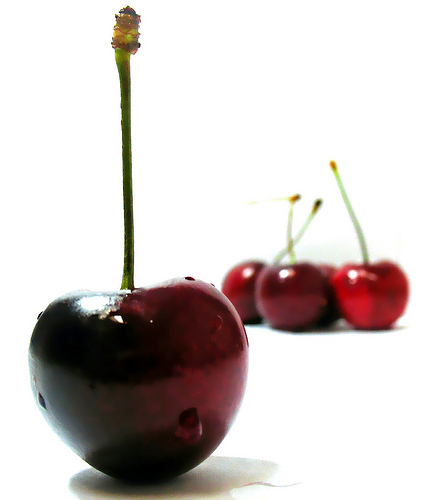 Cherries photo: Darwin Bell @flickr