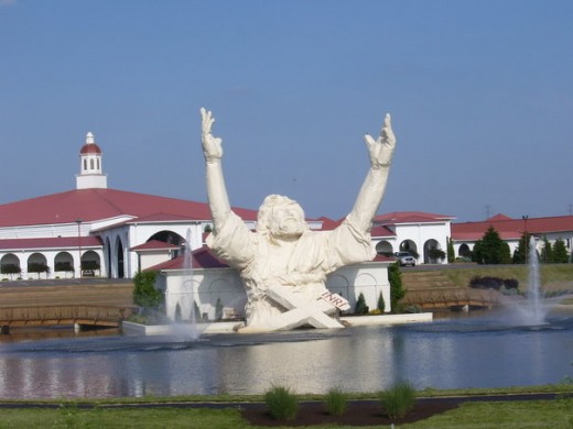 "Touchdown Jesus" a 2007 photo of the "King of Kings" Giant Jesus statue at Solid Rock Church on I-75. Photo by Morhange copyright 2007 under GNU Free-Creative commons attribution share alike license. 