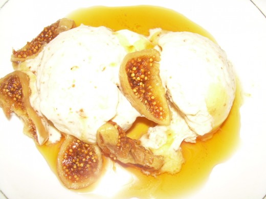 Delicious fig and honey ice cream