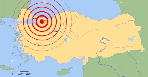 Map showing the epicenter of the earthquake at Izmit Bay, which also triggered a devastating tsunami.