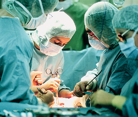 Surgery of salivary glands can lead to dry mouth syndrome or xerostomia
