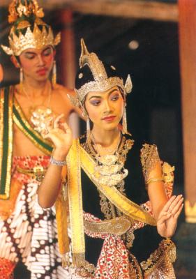 Traditional dance performance http://www.bali-paradise.com/