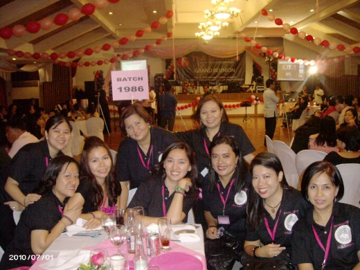 (From Left to right) Mini,Nanette,Malou,Maricor,Anna, Dang,MARIA,Gemma and Ruth