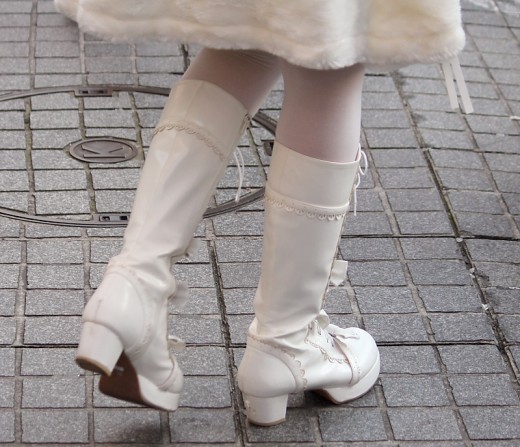 White boots are a great addition to a white themed gothic lolita outfit. The best gothic style boots have plenty of laces. Again, the platform boot is very popular in Japan - you can never be too tall!