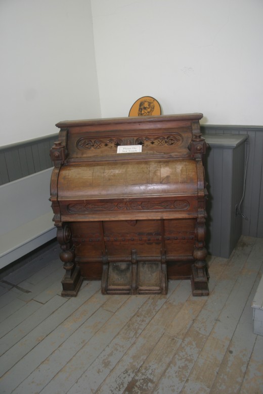 Original organ located in the Church of the Reverend Josiah Henson 