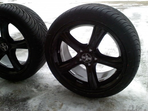 18" 2010 GT Premium wheel with 245/45/18 high performance tires
