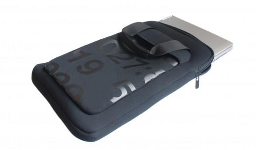 A laptop sleeve is designed especially to reduce the effect those knocks will have on the sensitive electronics of your laptop
