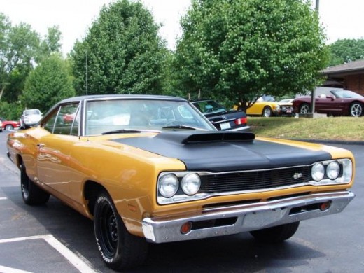 American Muscle Cars - Dodge Super Bee