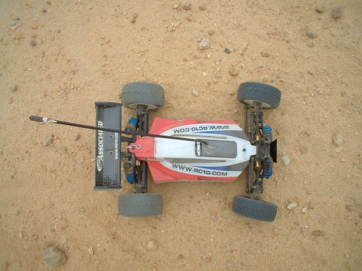 Team Associated RC18B