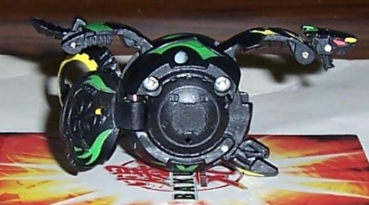 950G Darkus Quake Dragonoid