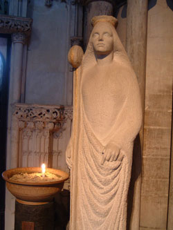 Statue of St Etheldreda