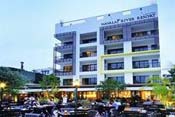 Navalai River Resort - A popular boutique hotel by the Chao Phraya River and Khao San Road