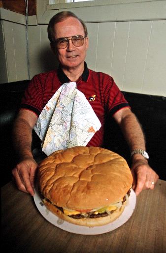 Bill Bunyan poses with a 3 Lb burger