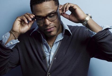 Maxwell courtesy of 5starhiphop.com