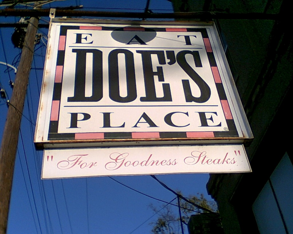 Doe's Eat Place in Little Rock, AR and Other Spots to Play
