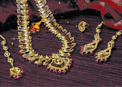 An exclusive necklace set of meenakari jadau jewelry of Rajasthan 