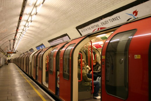 London Underground (Image Source: Jorcornelius, Wikimedia Commons)