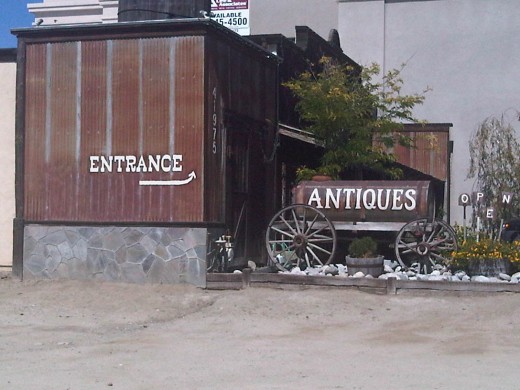 Fourth Street Antiques is one of my favorite places to shop!