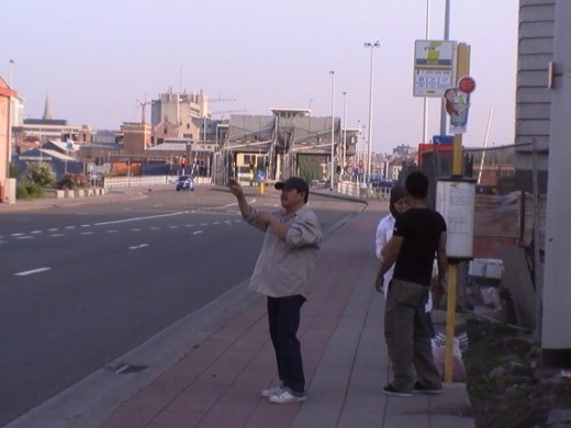 Waiting for a bus ride @Antwerp (Photo taken by travel_man1971 aka Ireno Alcala or IAA on 21-26May2010)
