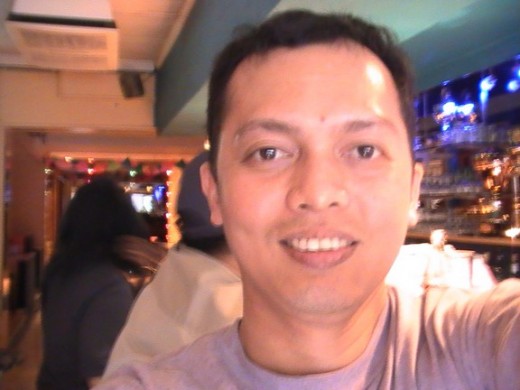 Travel Man @ one of Filipino Karaoke Bar  in Antwerp (IAA)