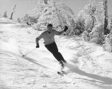 Skiing travel insurance may turn out to be a life saver. 