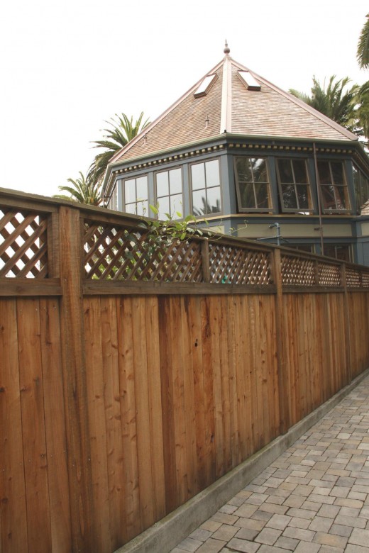 Privacy Fence - Good Neighbor Fence