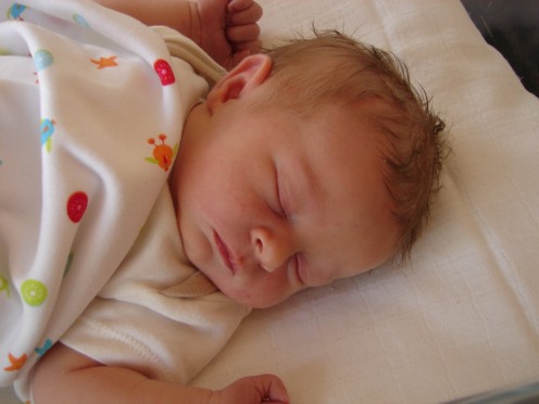 7 Tips to Get Baby Sleeping Through the Night 7 Tips to Get Baby Sleeping Through the Night
