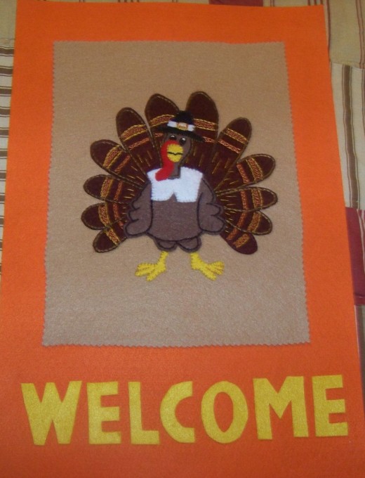 Finished Thanksgiving Felt Door Sign.