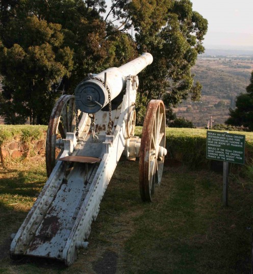 A replica of a Creusot "Long Tom". This one stands outside Fort Klapperkop
