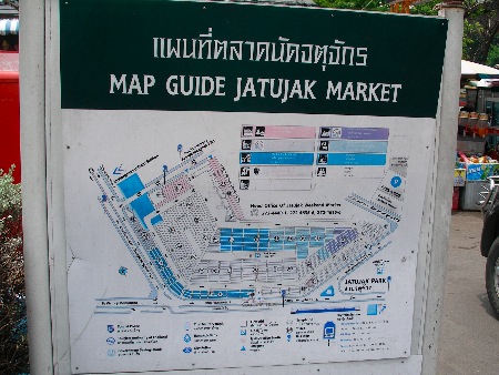 Chatuchak Weekend Market - You can find these maps near the entrances