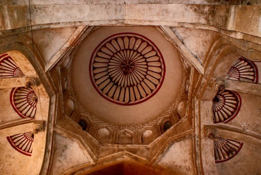 Roof of the Chturvuja temple 