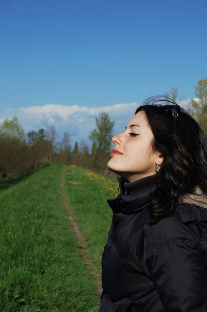 Learn to lower your blood pressure quickly with quick and easy deep breathing exercises.