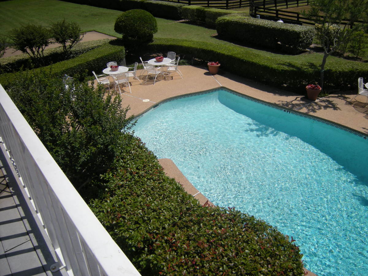 The swimming pool from the balcony